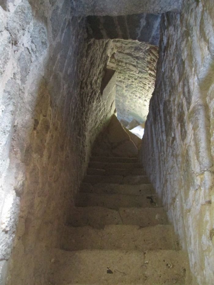 Présentation et découverte de la tour Lavoisier, château de Lassay, Lassay-les-Châteaux