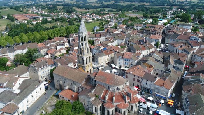 Protéger son patrimoine : l’exemple de Saint-Léonard-de-Noblat, Collégiale de Saint-Léonard-de-Noblat, Saint-Léonard-de-Noblat
