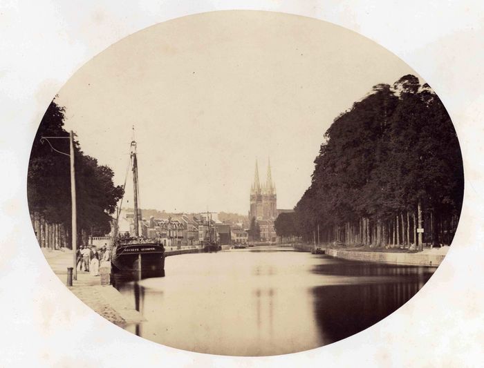 Quimper sous le regard des premiers photographes, Hôtel de Ville et d&rsquo;agglomération – Quimper, Quimper