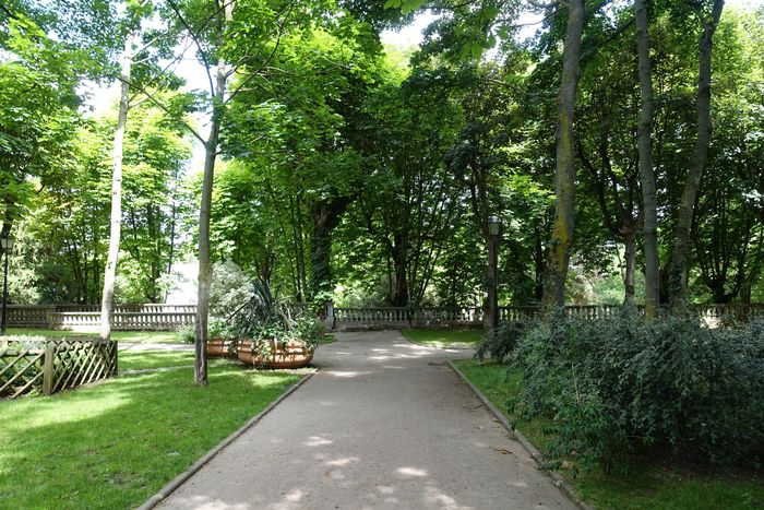 Rallye dans le parc Jean-Paul II et le square de l’Abbé Derry, Square de l’abbé Derry, Issy-les-Moulineaux