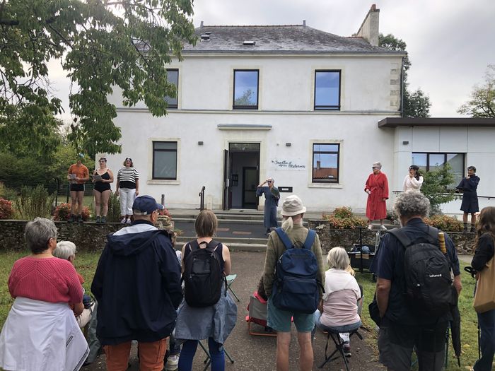 Rando lecture avec le groupe « À Voix Haute », Bibliothèque Au Jardin des Histoires, Saint-Colomban