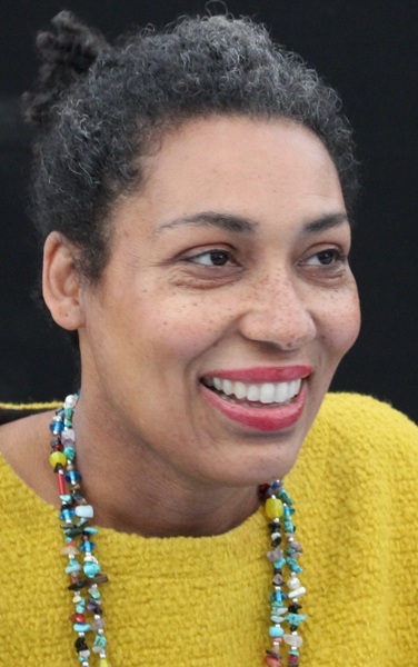 Rencontre littéraire avec Estelle-Sarah Bulle Médiathèque Andrée Chedid Andernos-les-Bains