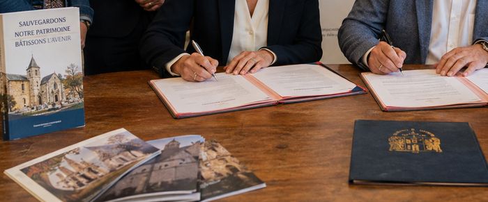 Signature Souscription publique, Place des Fourneaux, Maincy