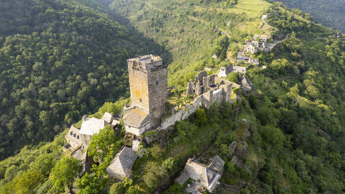 Suivez le guide au Château de Valon, Château de Valon, Lacroix-Barrez