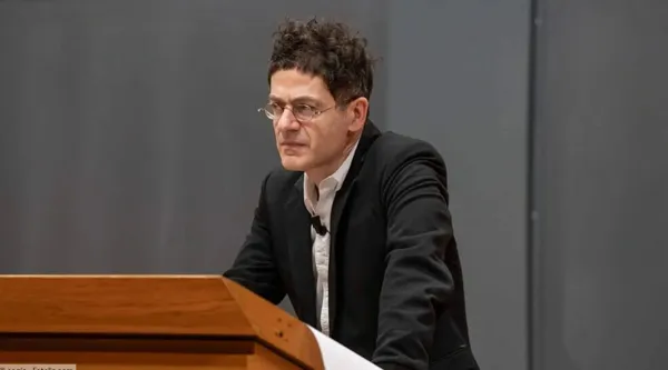 Un saison avec Wajdi Mouawad Un obus dans le coeur Salles-Courbatiès