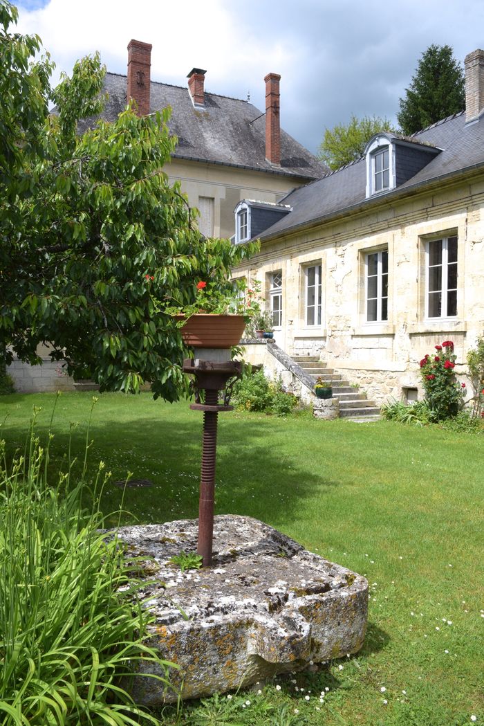 Vendangeoirs de Bourguignon-sous-Montbavin, Place des Frères Le Nain, Bourguignon-sous-Montbavin, Bourguignon-sous-Montbavin