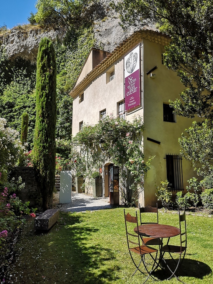 Venez découvrir le musée-bibliothèque François Pétrarque, Musée-Bibliothèque François Pétrarque, Fontaine-de-Vaucluse