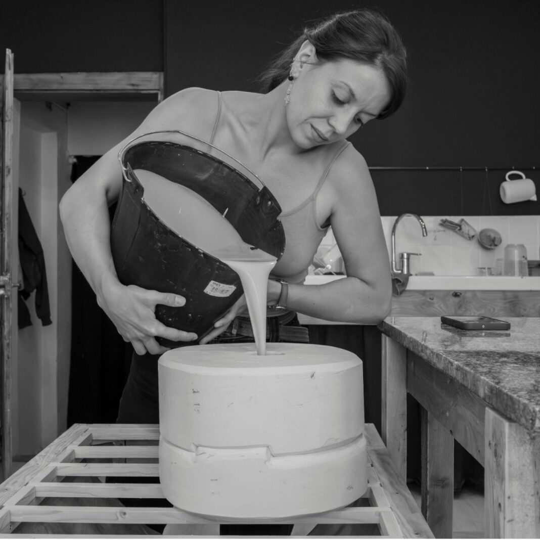 Visite-atelier adultes Entre coulage et tessons porcelaine recyclée avec Gaële Design, céramiste Musée national Adrien Dubouché Limoges