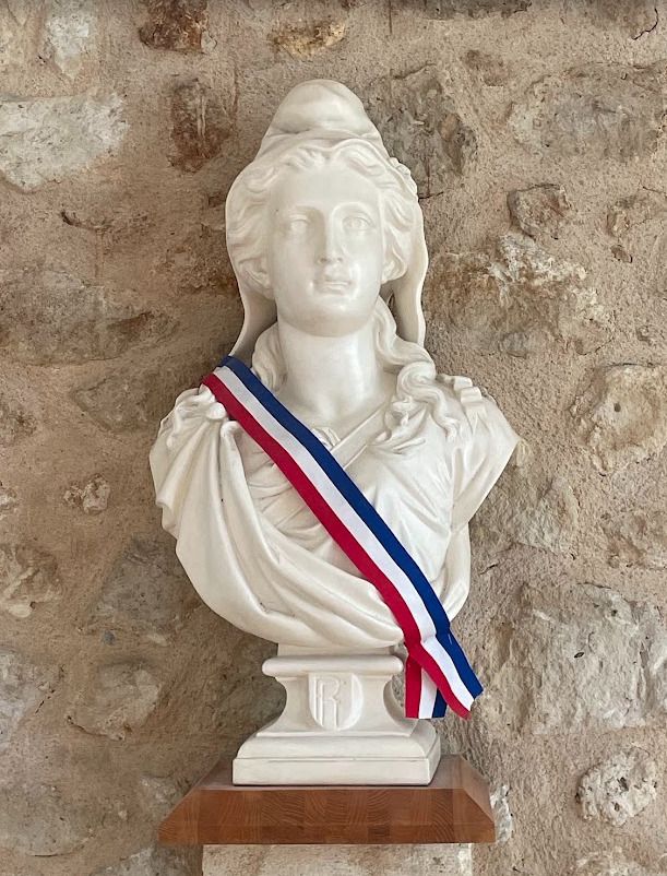 Visite citoyenne de la mairie et de ses archives / livret jeux jeunes, Mairie de Salleboeuf, Sallebœuf