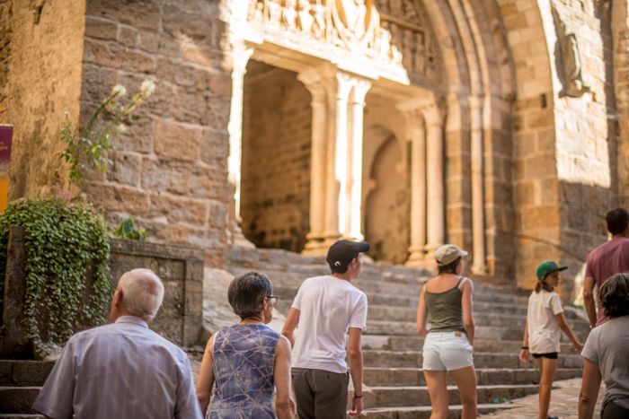 Visite commentée : Carennac, son patrimoine en danger ?, Église Saint-Pierre, Carennac
