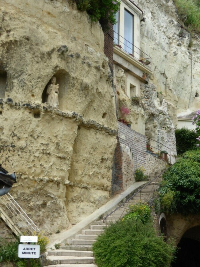 Visite commentée de la cité médiévale et troglodytique de Trôo, Collégiale Saint-Martin, Troo