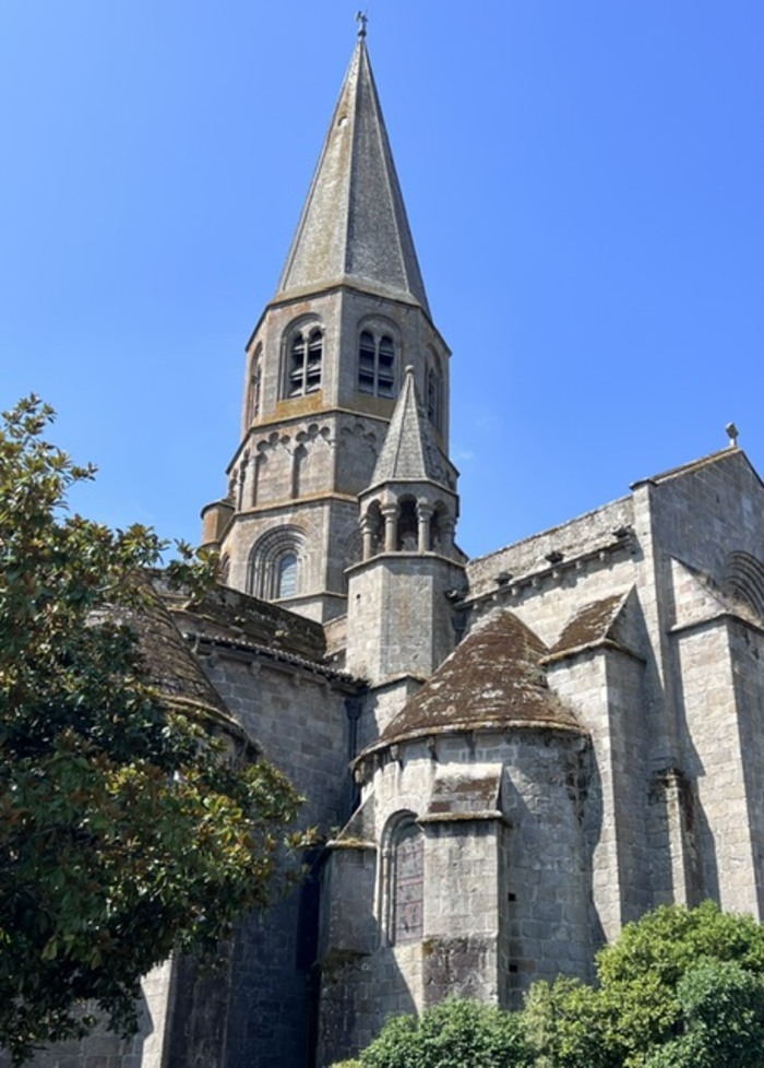 Visite commentée de la collégiale et des vieux quartiers, Collégiale Saint-Pierre-ès-Liens, Le Dorat