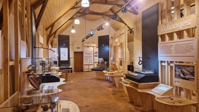 Visite commentée de la nouvelle scénographie de la Maison archéologique des Combrailles., Maison archéologique des Combrailles, Voingt