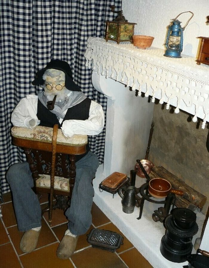 Visite commentée : découvrez le musée de costumes anciens, Musée de costumes anciens, Tonnay-Charente