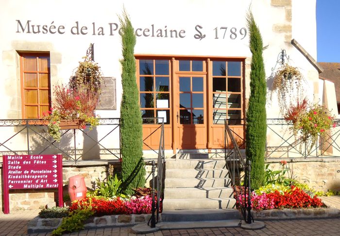 Visite commentée du musée de la porcelaine, Musée de la Porcelaine, Couleuvre