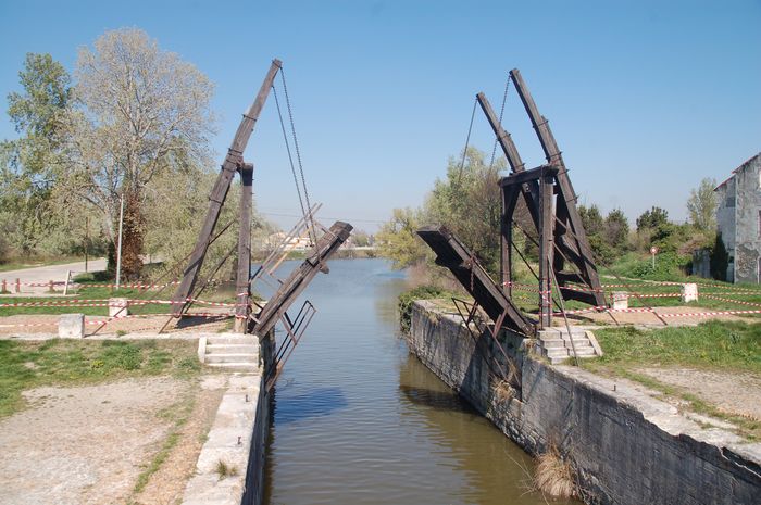 Visite commentée : Du Pont Langlois au Pont van Gogh, un déjeuner sur l’herbe, pont de langlois (pont Van Gogh), Arles