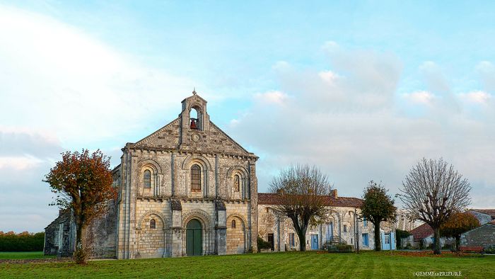 Visite commentée d’un prieuré roman saintongeais, Prieuré de Sainte-Gemme, Sainte-Gemme
