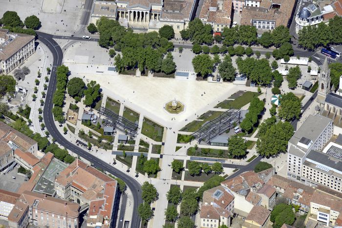 Visite commentée « entre deux avenues », Esplanade Charles de Gaulle, Nîmes