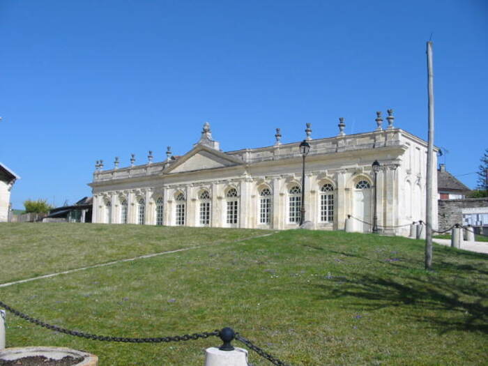 Visite de l’Ancienne Orangerie, Orangerie du château d’Yrouerre, Yrouerre