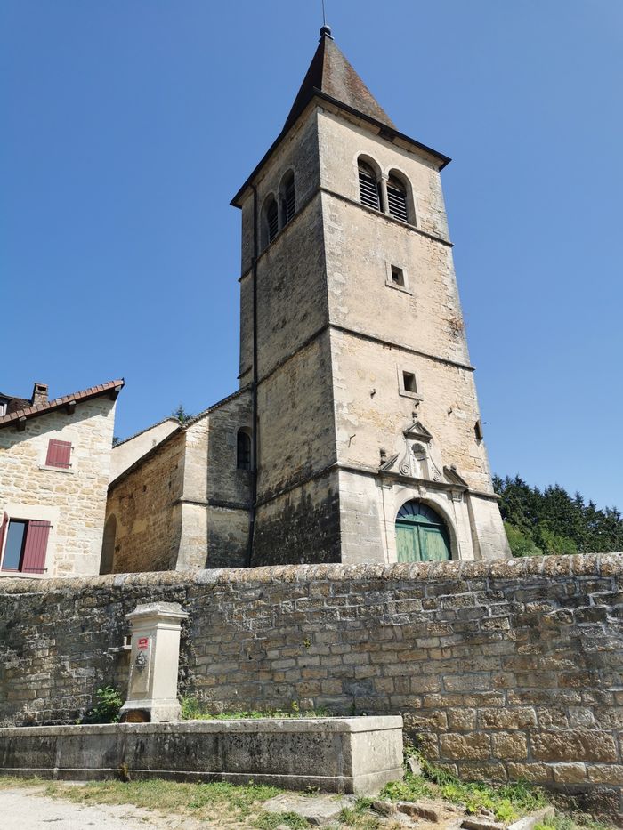 Visite de l’église Saint-Jean-Baptiste : découverte de ses vitraux, Église Saint-Jean-Baptiste à Perrigny, Perrigny