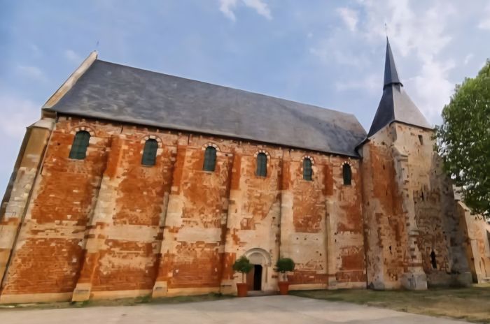 Visite de l’Église Saint Michel de Chârost, Église Saint Michel Chârost, Chârost