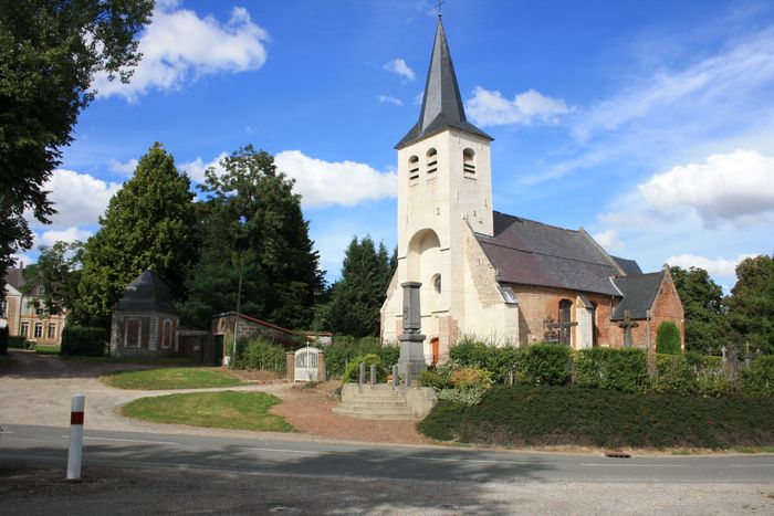Visite de Wamin, commune classée Village Patrimoine et de son église, Église et château de Wamin, Wamin