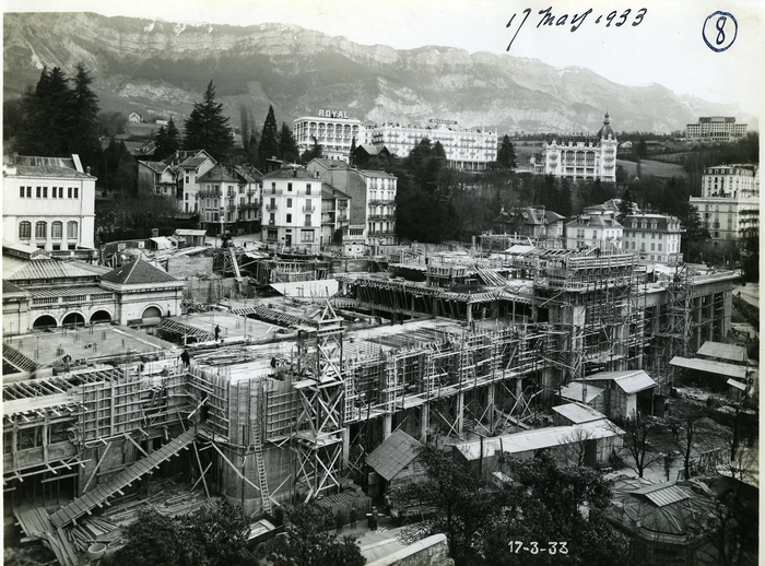 Visite des abords des anciens thermes, Place Carnot, Aix-les-Bains
