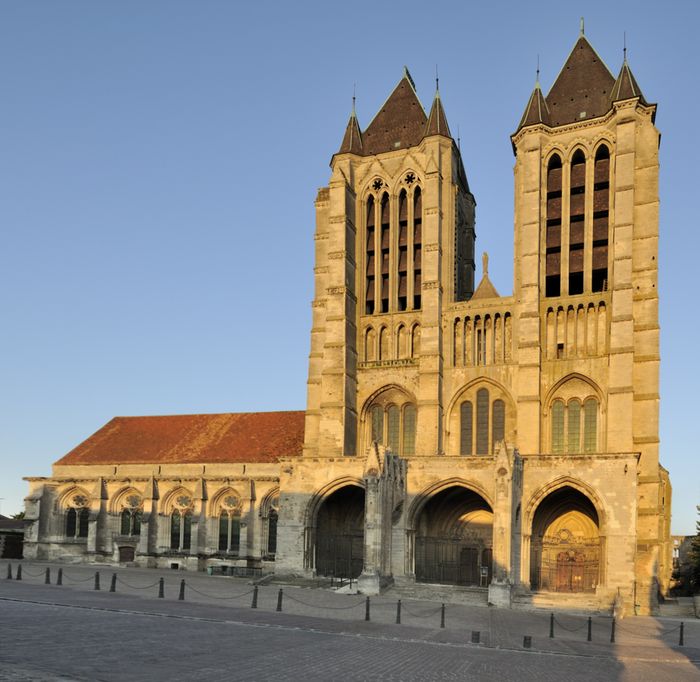 Visite des hauteurs de la cathédrale de Noyon, Cathédrale Notre-Dame, Noyon