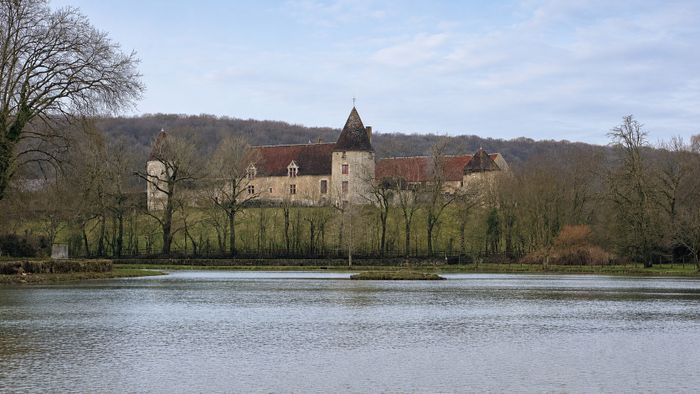 Visite du château de la Motte à Arthel, Le vieux chateau, Arthel
