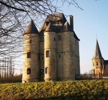 Visite du donjon de Bours, Donjon de Bours, Bours
