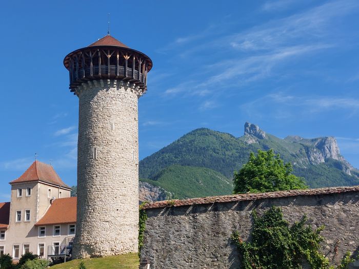 Visite du Donjon des Seigneurs des Faverges, Donjon des Seigneurs de Faverges, Faverges-Seythenex