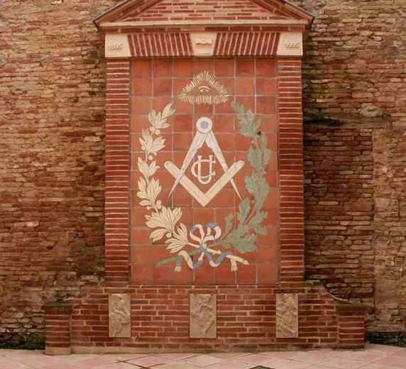 Visite du musée de l’Union Compagnonnique, Musée Cayenne : Siège de l’Union des Compagnons du Tour de France, Montauban