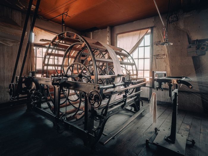 Visite et démonstration des anciens ateliers de tissage de la soie, Studio d5 – Usine Perrier Schmelzle, Saint-Julien-Molin-Molette