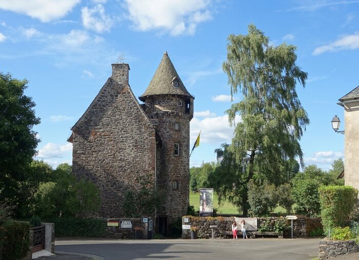 Visite gratuite du Château de la Trémolière, Château de la Trémolière et verger de Déduit, Anglards-de-Salers
