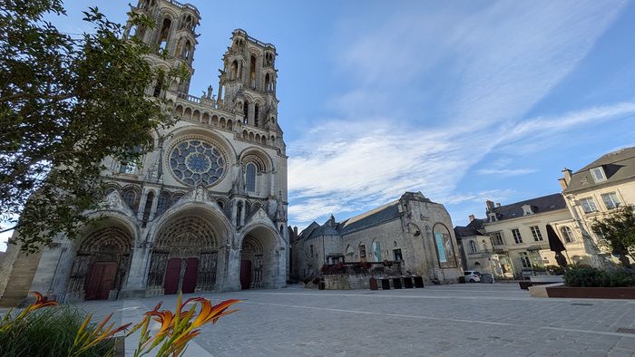 Visite guidée à Laon : La cathédrale Notre-Dame, Office de tourisme du Pays de Laon, Laon