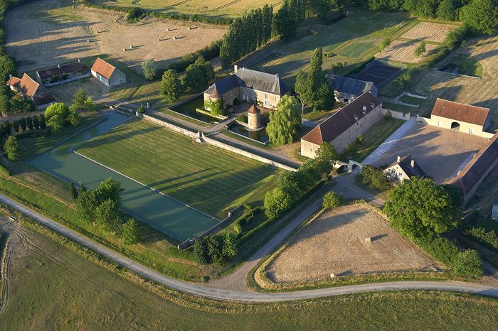 Visite guidée commentée du château de Romenay, Château de Romenay  58340 Diennes-Aubigny, Diennes-Aubigny