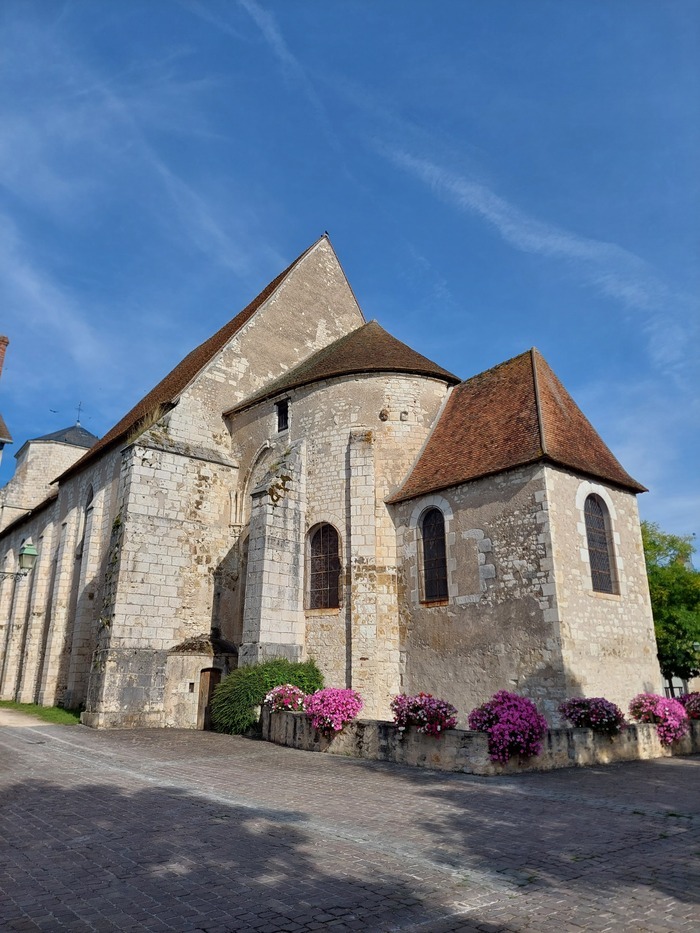 Visite guidée de la Collégiale Saint-Martin, Point d’animations touristiques, Léré