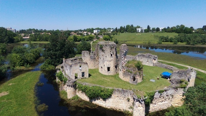 Visite guidée de la forteresse médiévale de Blanquefort, Forteresse médiévale de Blanquefort, Blanquefort