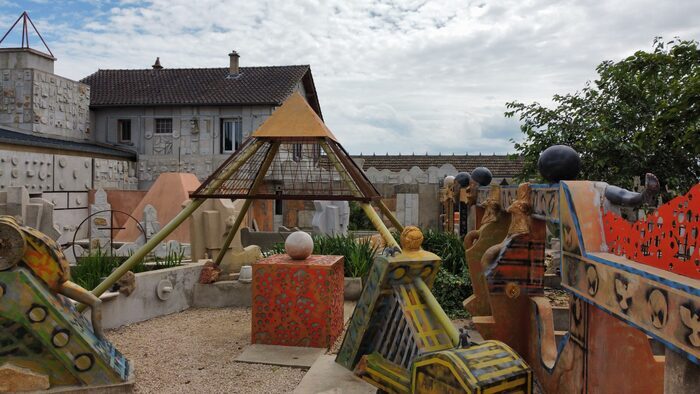 Visite guidée de la pyramide de Cormatin, Pyramide de Cormatin, Cormatin