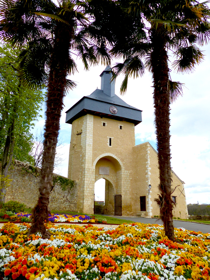 Visite guidée de la Tour de l’Horloge, Château-Mairie, Château-Renault