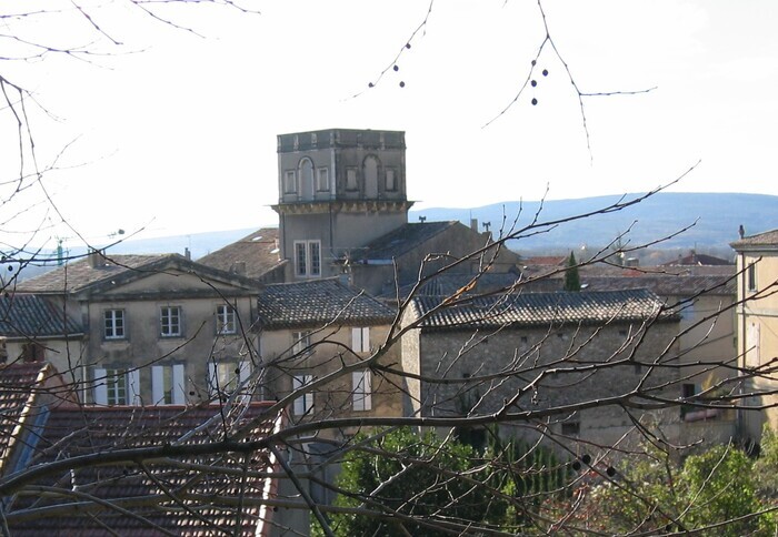 Visite guidée de l’escalier et de la tour cubique de Donzère (26), Immeuble du 7 rue Basse Bourgade, Donzère