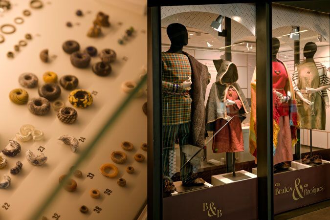 Visite guidée de l’exposition « L’étoffe d’un Gaulois. Costume et parure en Gaule », Musée archéologique de la bataille de Gergovie, La Roche-Blanche