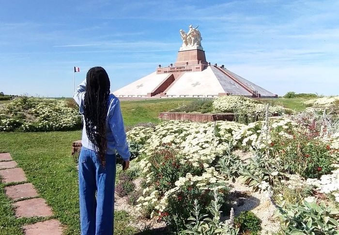 Visite guidée de l’ossuaire de Navarin, Monument aux morts des Armées de Champagne, Souain-Perthes-lès-Hurlus