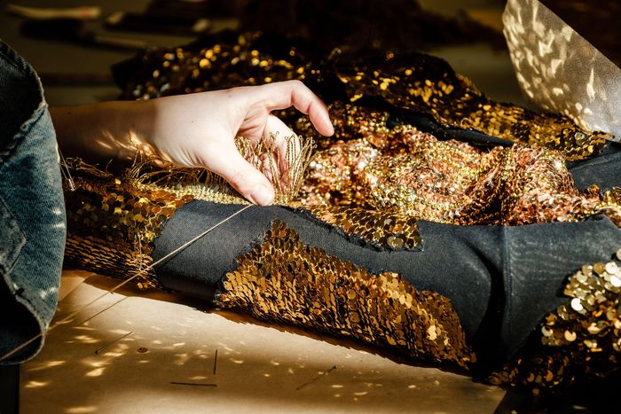 Visite guidée des ateliers de costumes à l&rsquo;Opéra Bastille, Opéra Bastille, Paris