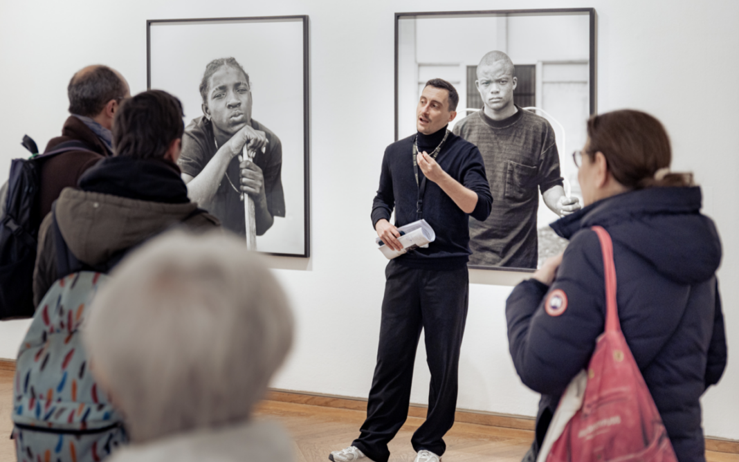 Visite guidée des expositions « La photographie en toutes lettres » et « Camille Vivier » Maison Européenne de la Photographie Paris