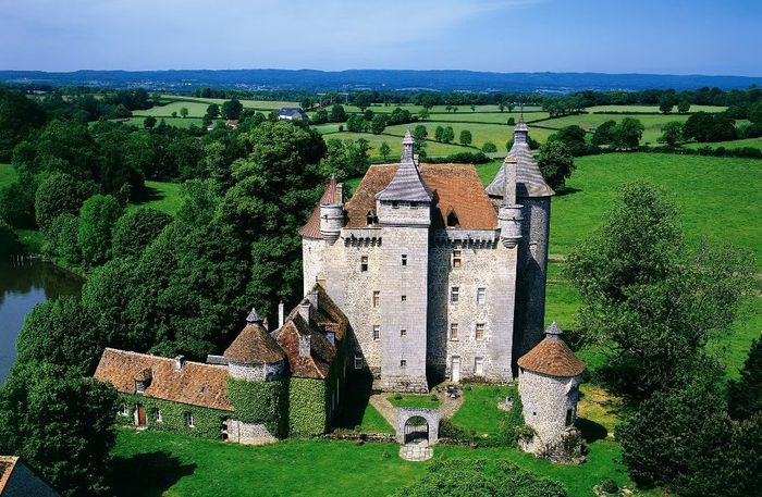 Visite guidée du château de Villemonteix, Château de Villemonteix, Saint-Pardoux-les-Cards