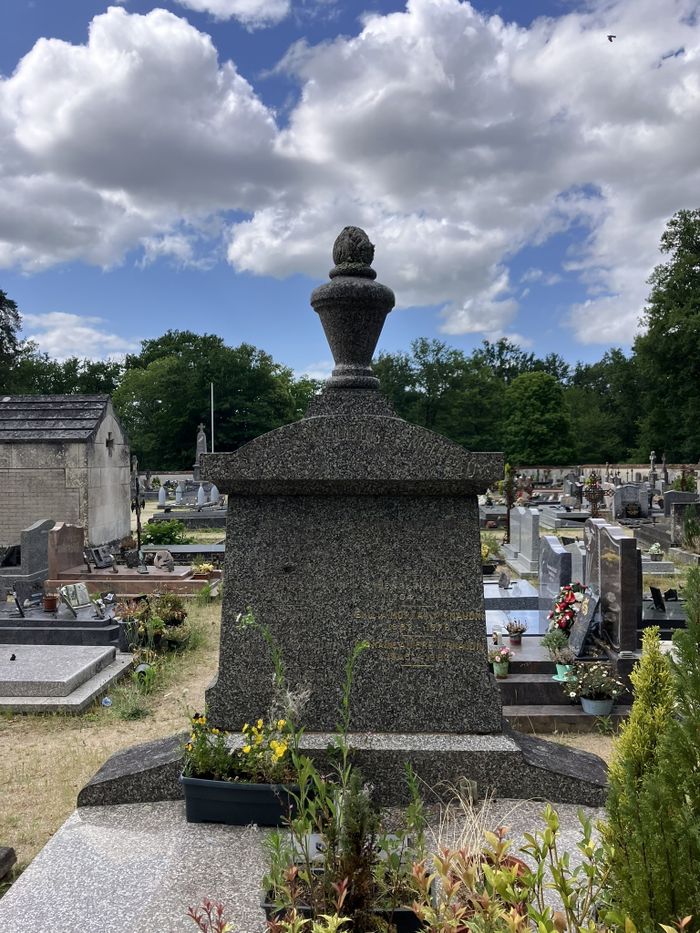 Visite guidée du cimetière, Cimetière de Ligny le Ribault, Ligny-le-Ribault