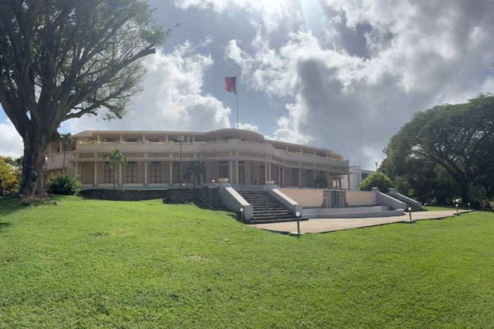 Visite guidée du Palais d&rsquo;Orléans, Palais d&rsquo;Orléans, Basse-Terre