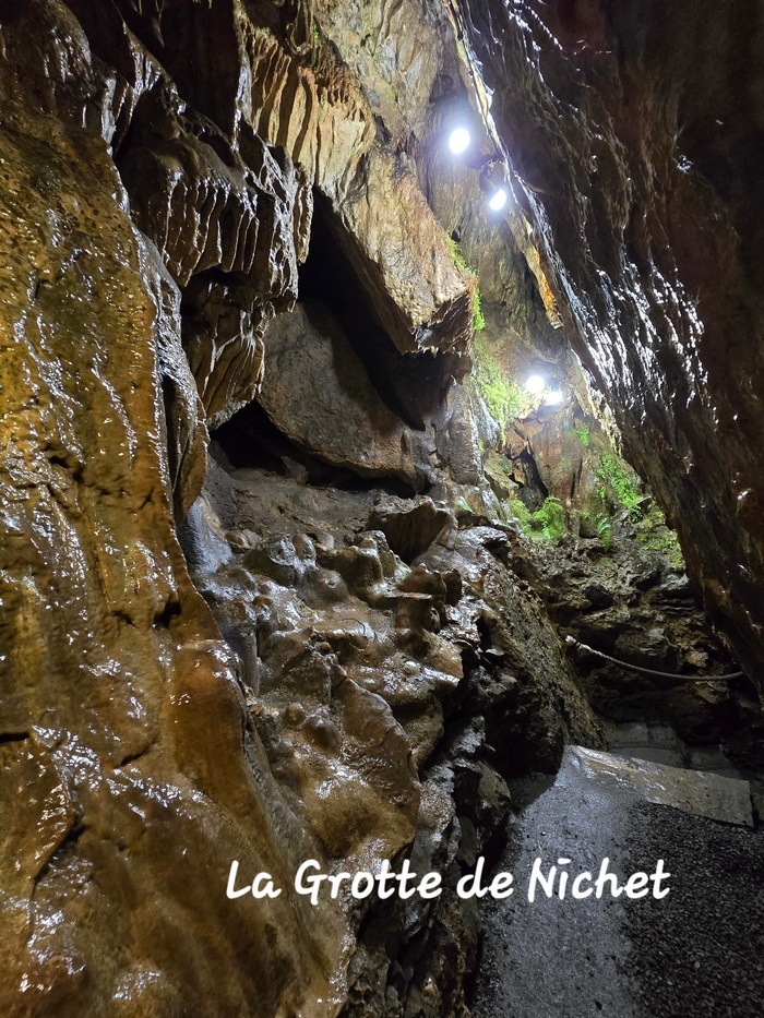 Visite guidée d’une grotte, Grottes de Nichet, Fromelennes