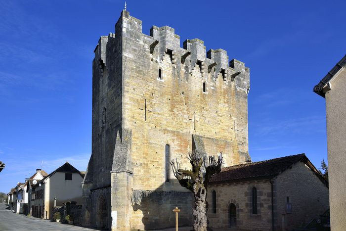 Visite guidée en chanson du village de Rudelle, Église Saint-Martial, Rudelle